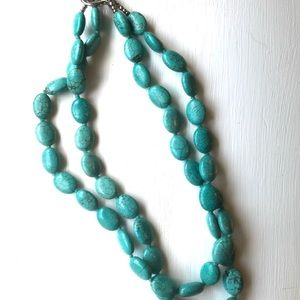 Turquoise-like necklace